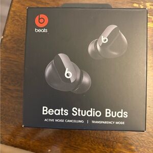 Beats Studio Buds - Black